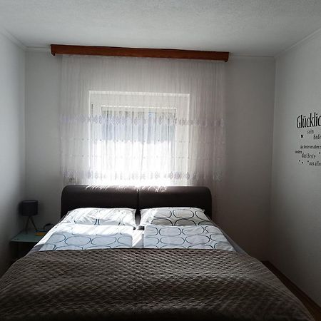 Ella Ferienwohnung Arnoldstein Ngoại thất bức ảnh